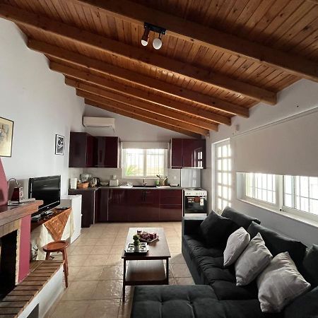 House Near The Athens Airport, Spata. Exterior photo