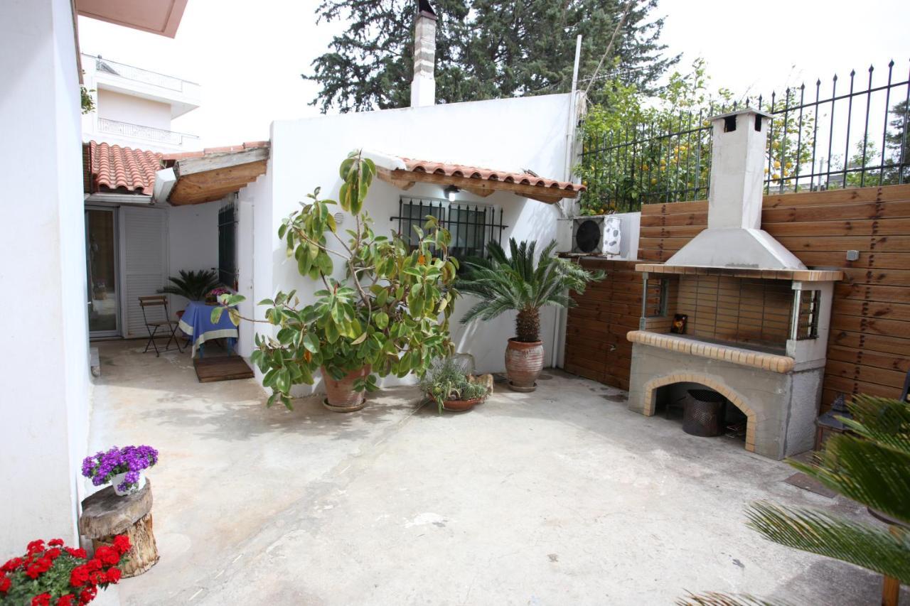 House Near The Athens Airport, Spata. Exterior photo